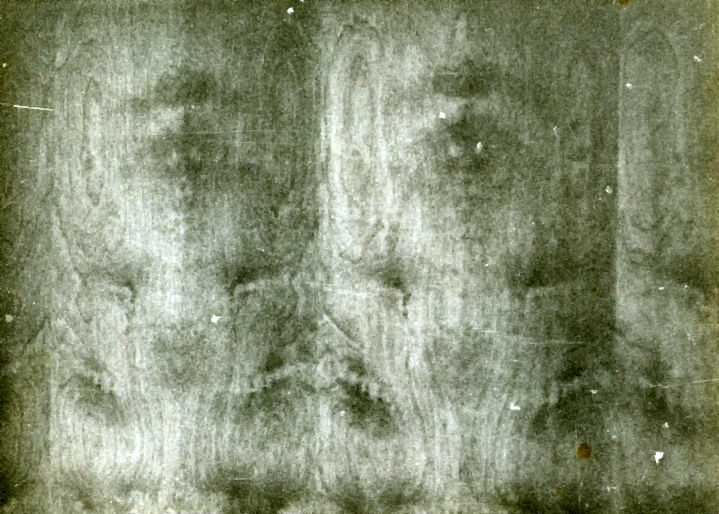 Jasper-ALAjesusdoor 2 theartofcats