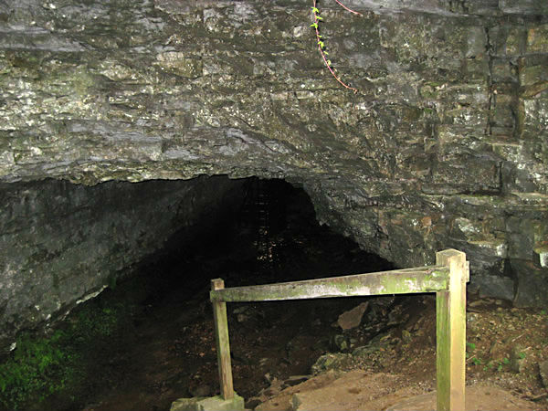 bell_witch_cave_1