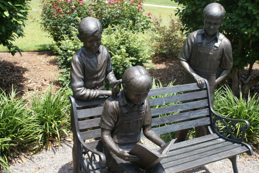 monroeville statue 2